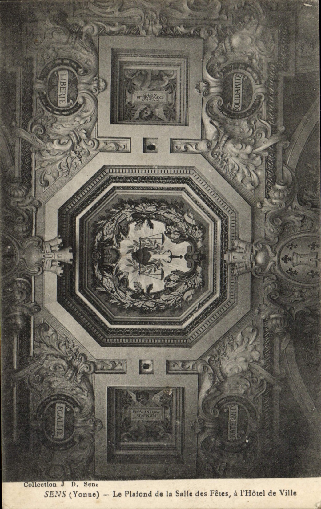 Sens (Yonne) — Le Plafond de la Salle des Fêtes, à l'Hôtel de Ville