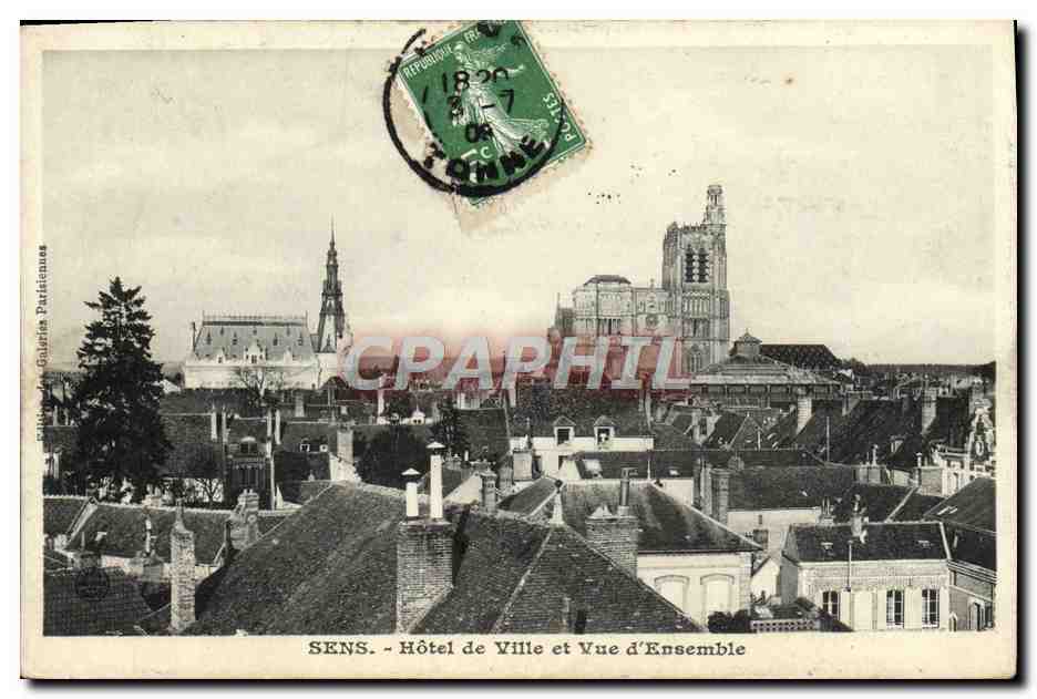 SENS - Hôtel de Ville et Vue d'Ensemble — Galerie Parisienne
