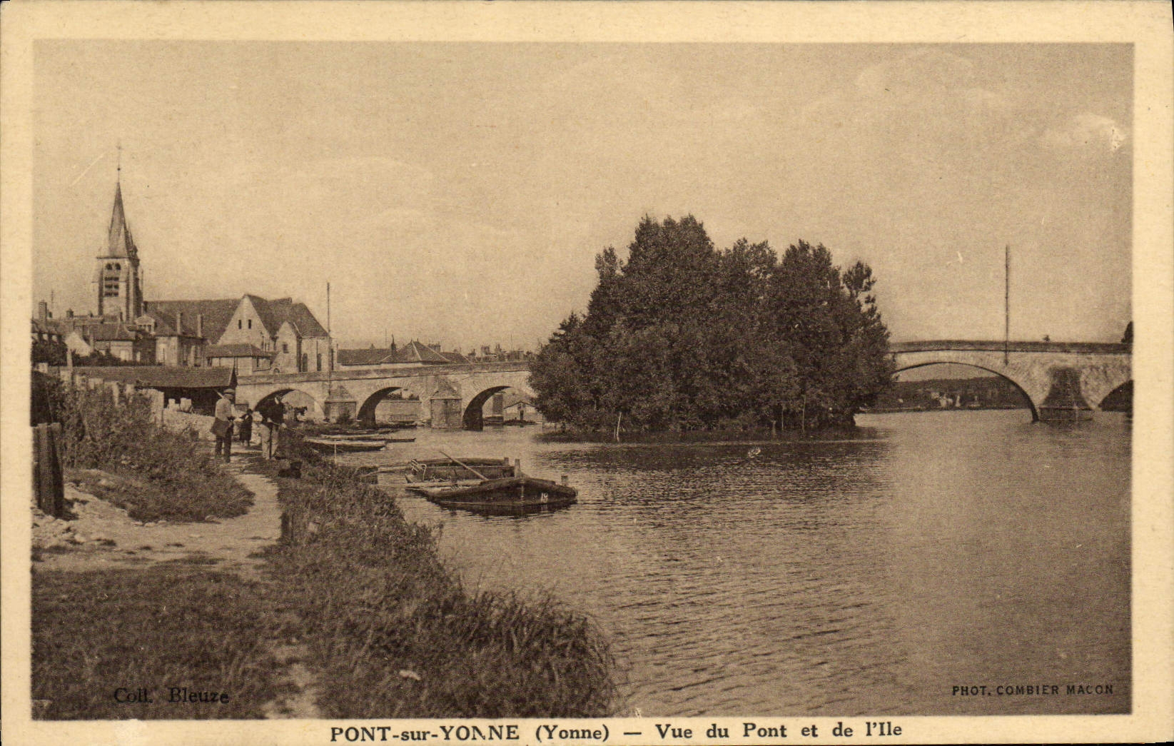 CPA Pont sur Yonne Vue du Pont et de l'Ile