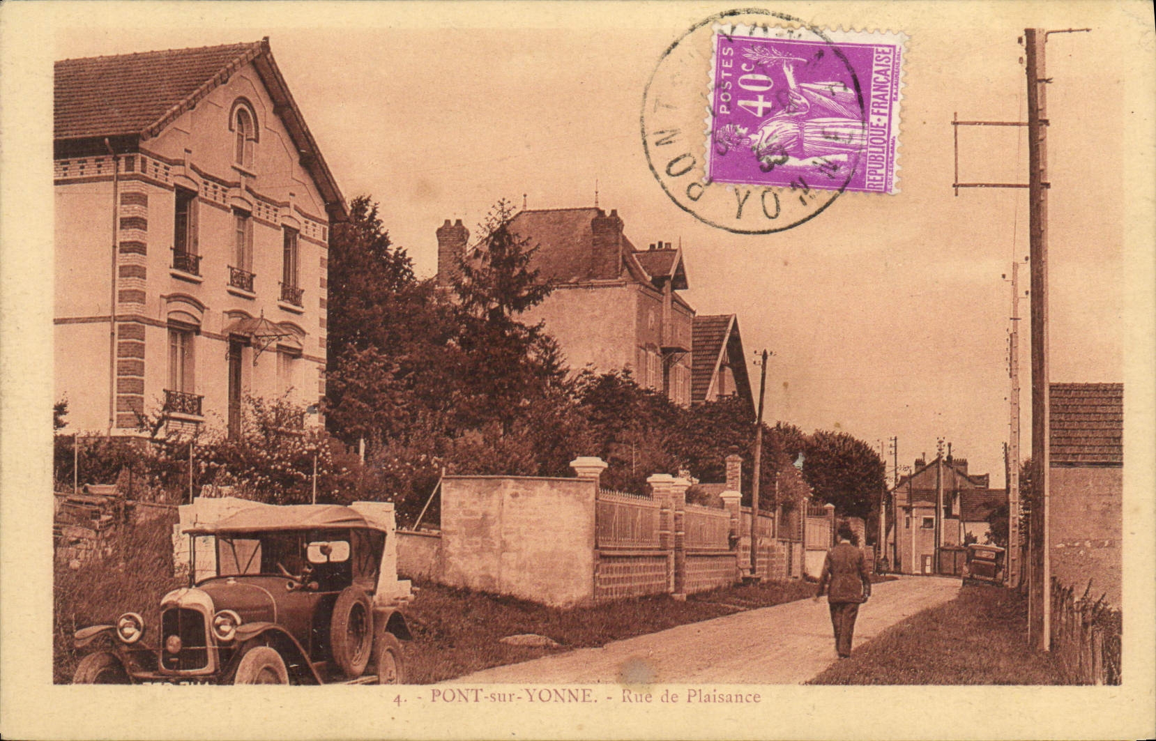 CPA Pont sur Yonne Rue de Plaisance Automobile 