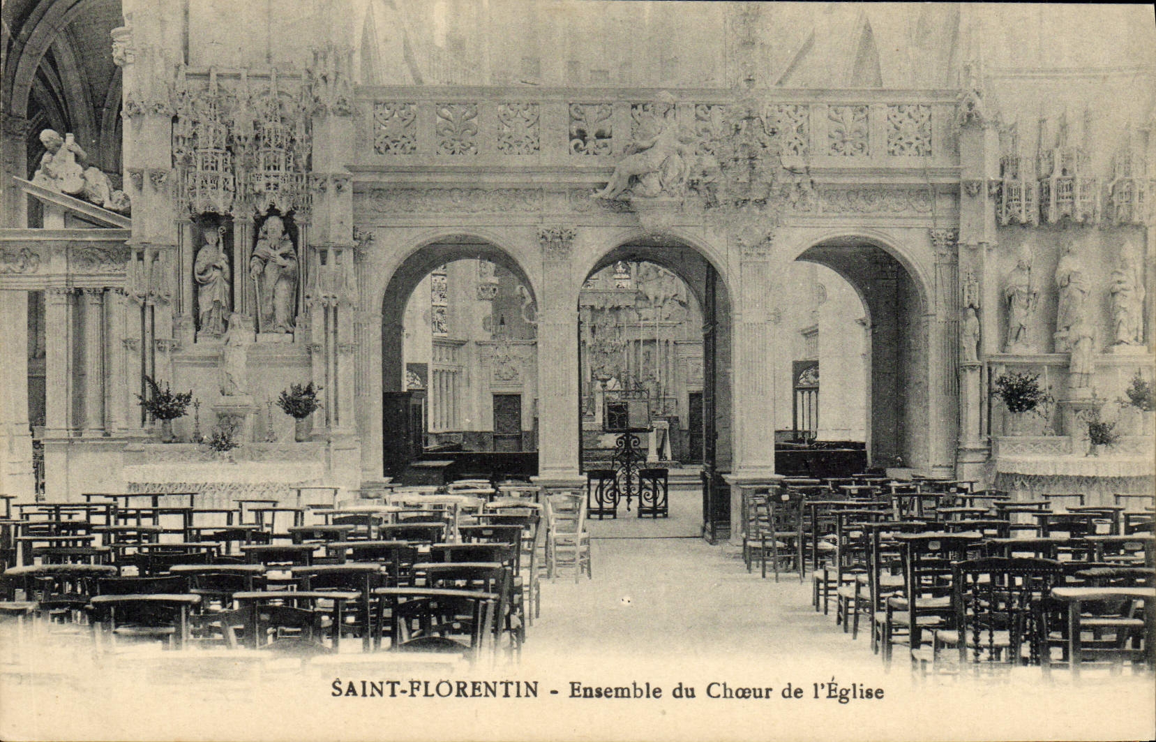 CPA St Florentin Ensemble du Choeur de l'Eglise
