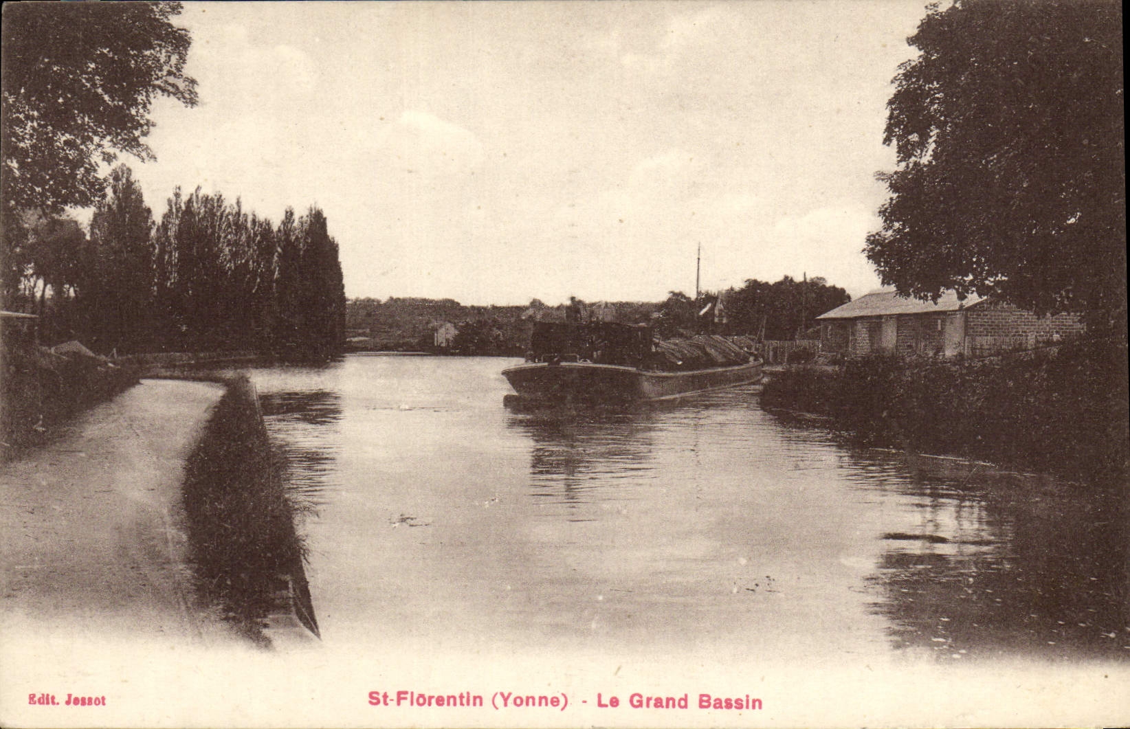 CPA St Florentin Le Grand Bassin peniche Bateau