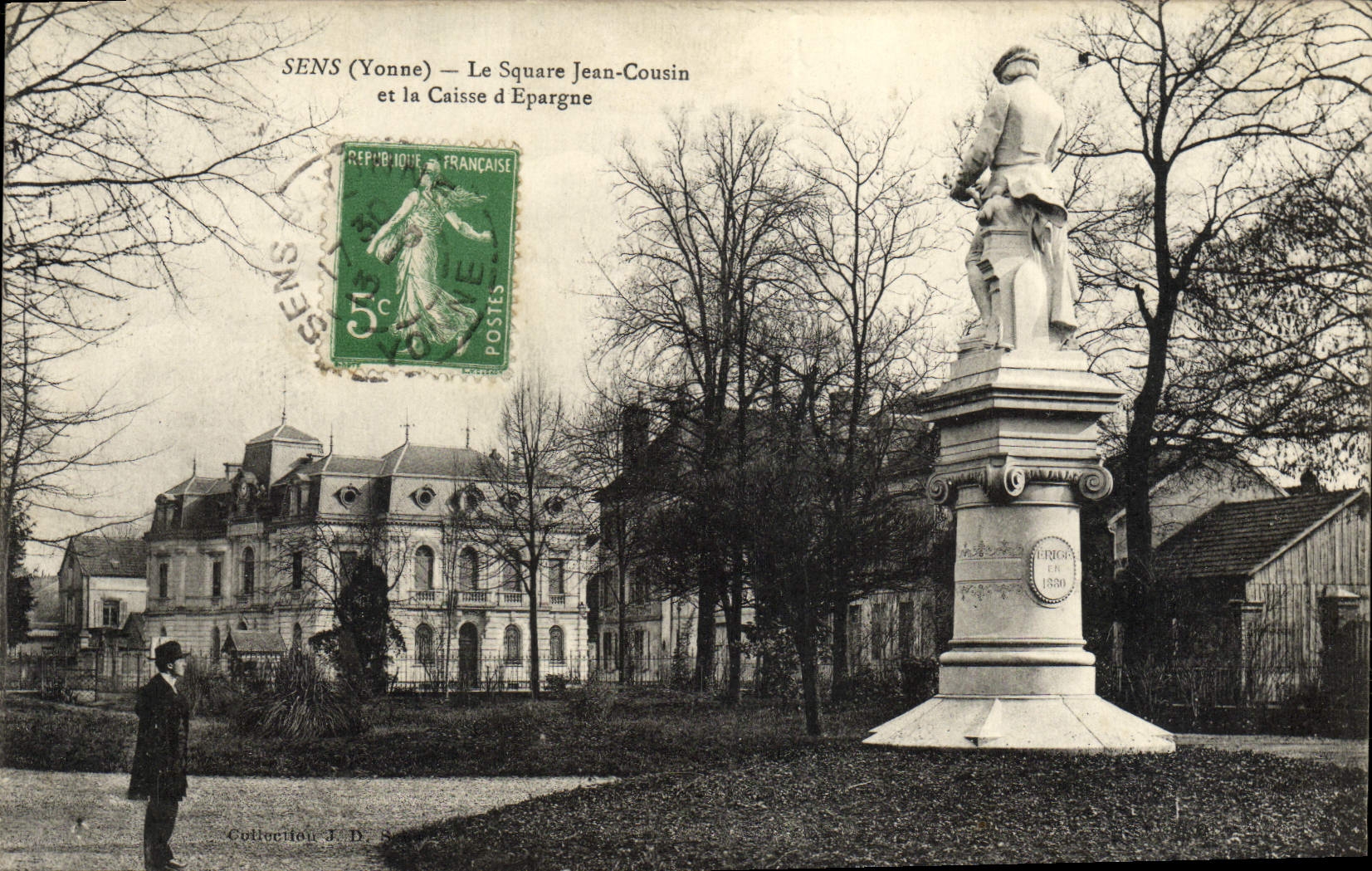 CPA Sens Le Square jean Cousin et la Caisse d'Epargne