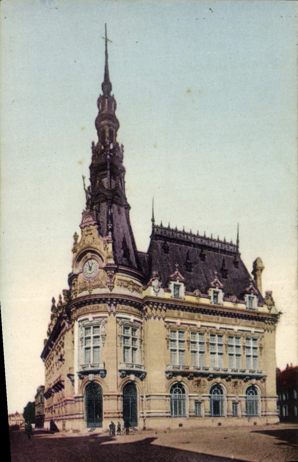 CPA Sens L'Hotel de Ville Facade d'angle Stykle Flamand Renalssance