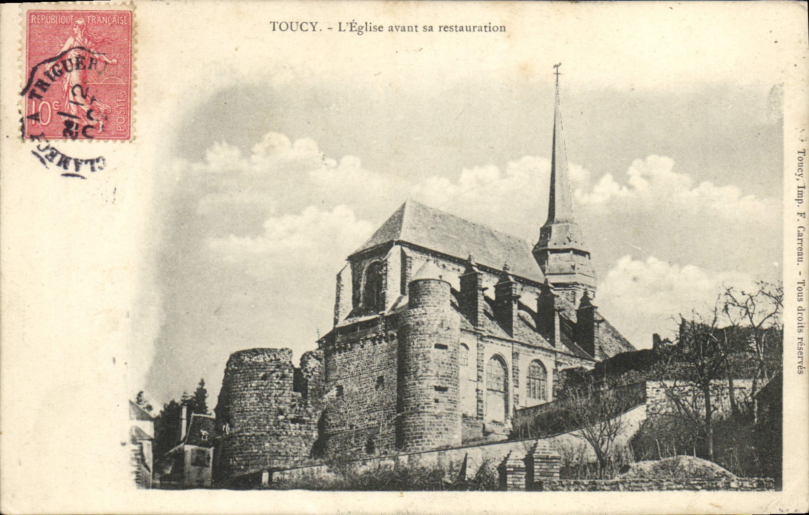 CPA Toucy L'Eglise avant sa restauration