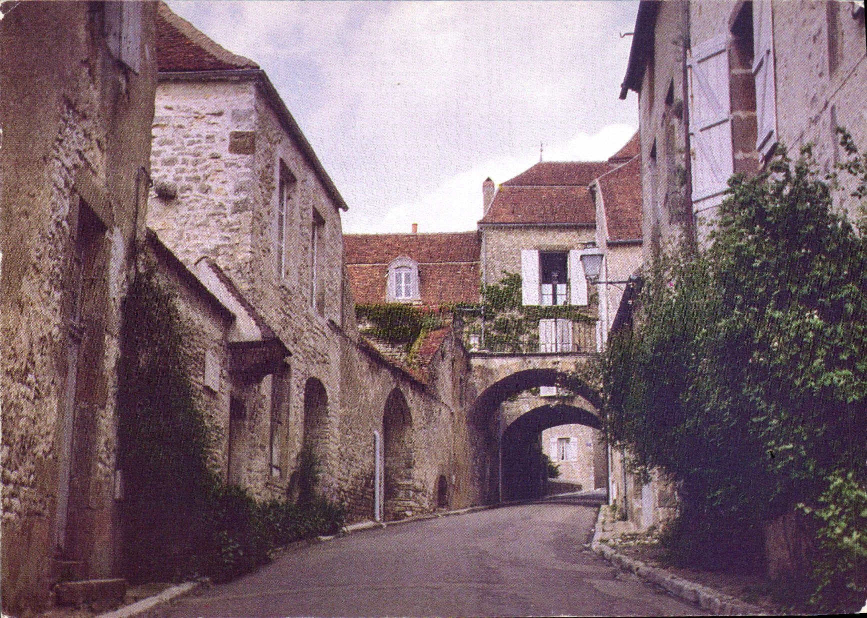 Vézelay (Yonne) — Rue du Pontôt — Photographie par GERALD, éditée par Tourisme Week-end