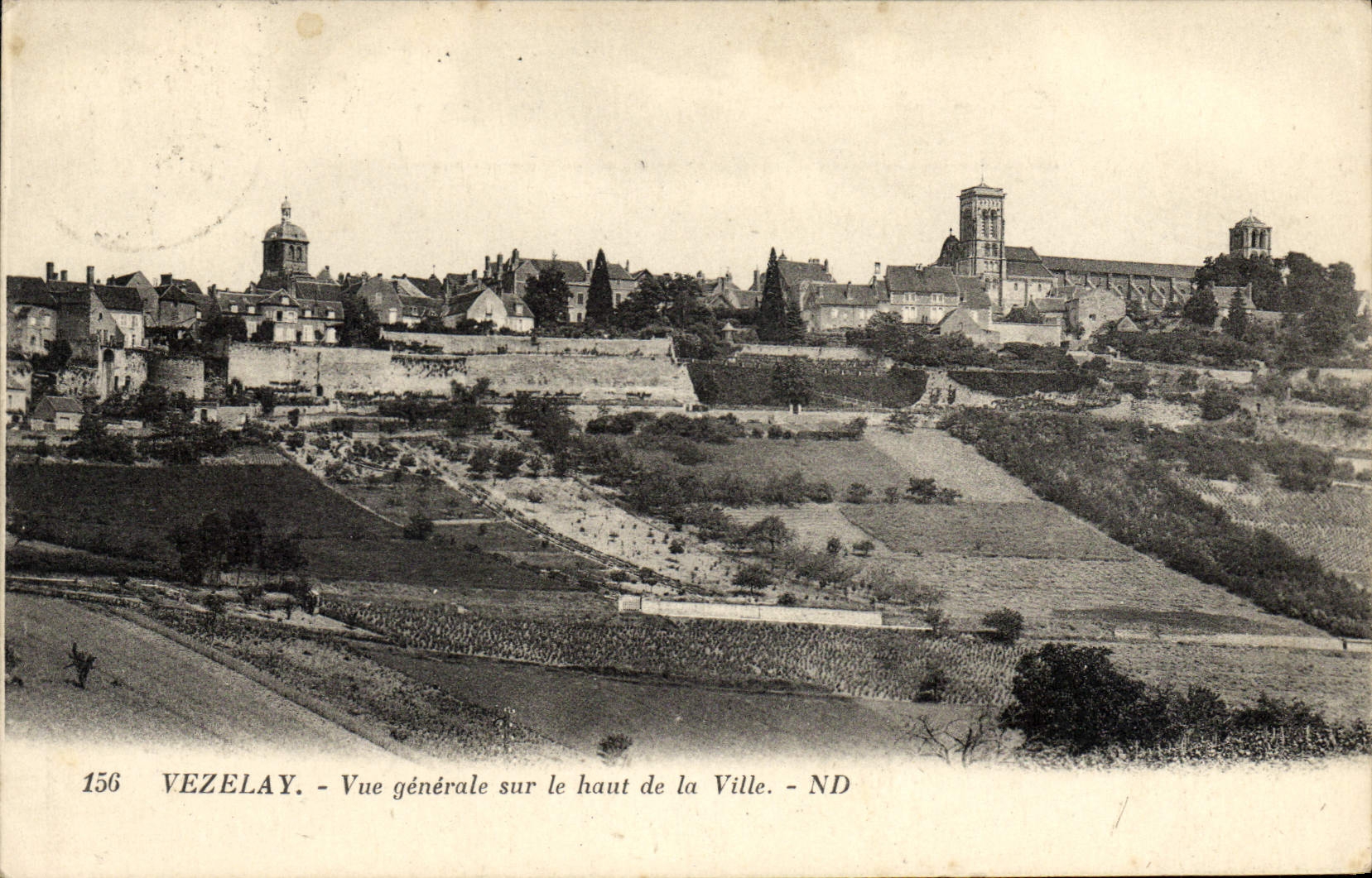 Vézelay - Vue générale sur le haut de la Ville - ND