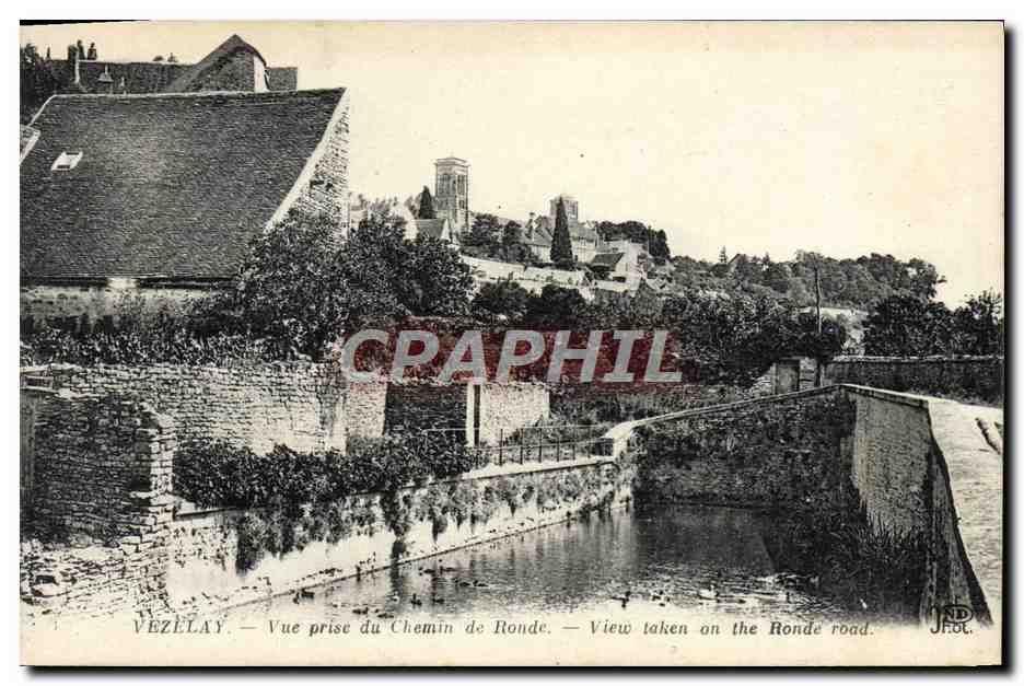 CPA Vezelay Vue Prise du Chemin de Ronde
