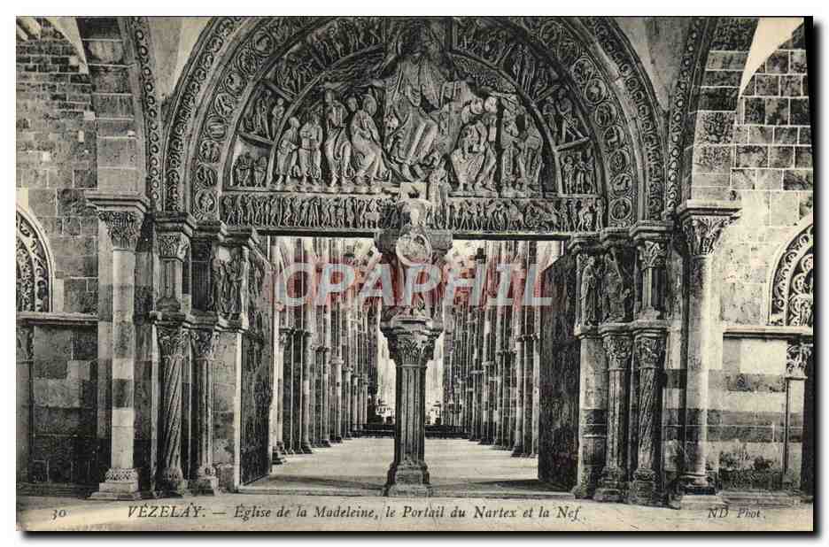 Vézelay — Église de la Madeleine, le Portail du Narthex et la Nef — ND Phot.