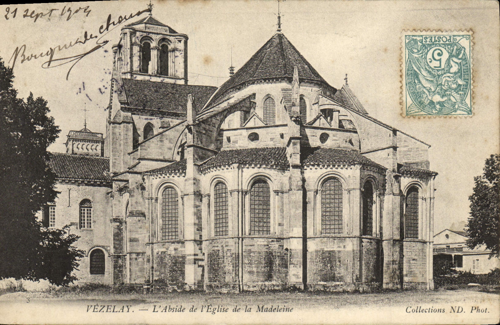 VÉZELAY — L'Abside de l'Église de la Madeleine — Collections ND. Phot.