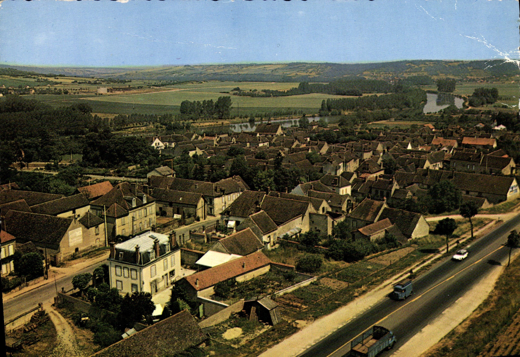 Villevillier (Yonne) — vue générale — Éditions Naturelles - Recto