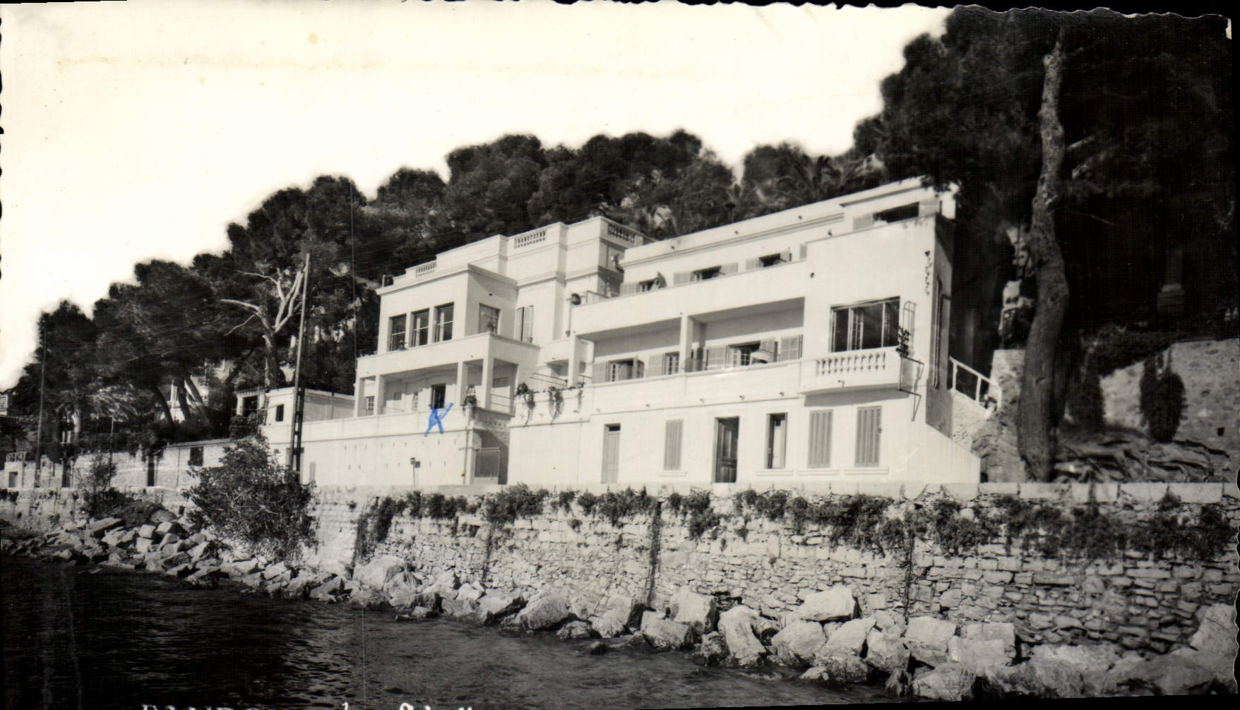 Villa sur la côte à Bandol — éditeur ARIS - BANDOL - Anverso