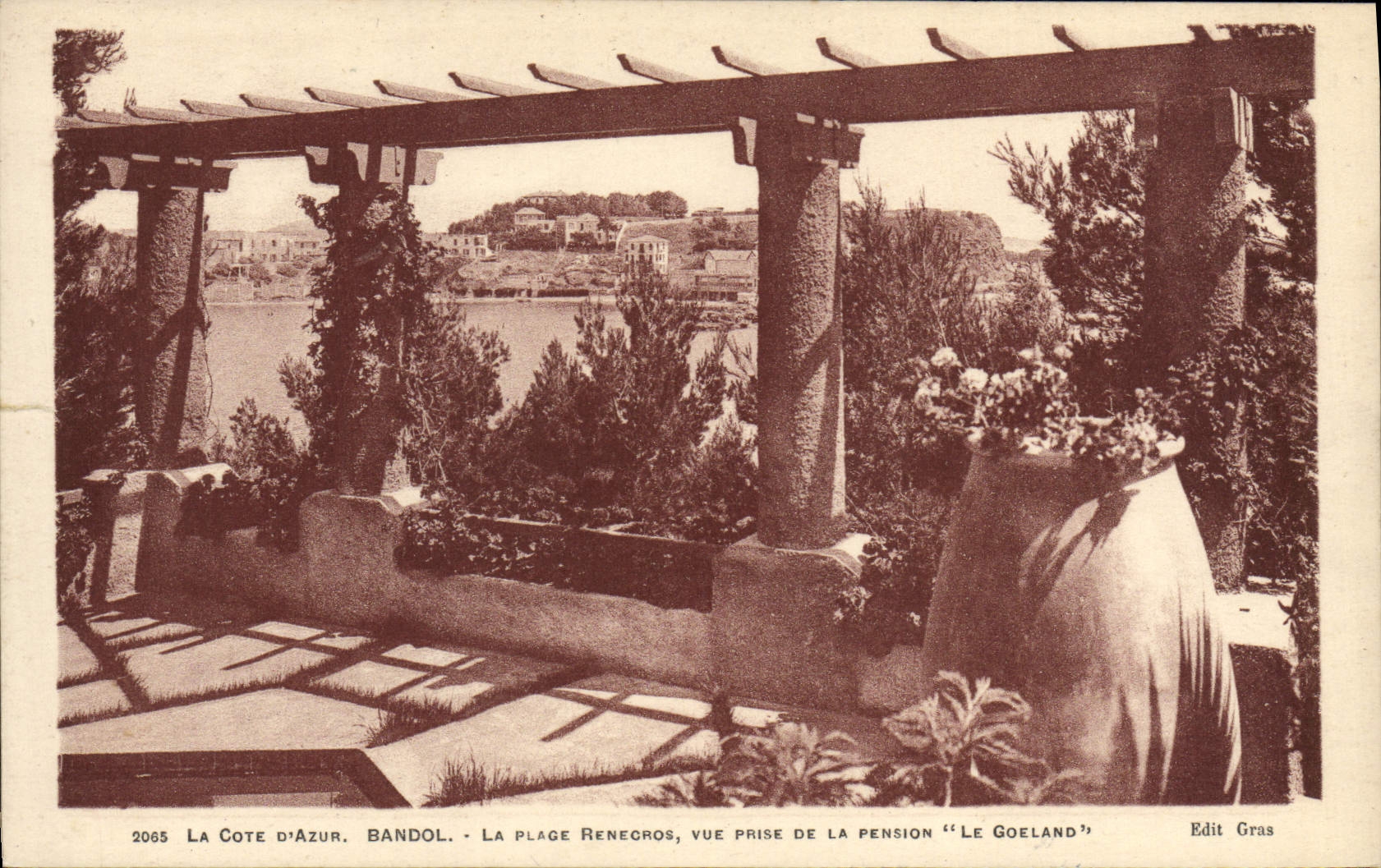 CPA La Cote d'Azur Bandol La Plage Renecros Vue Prise De La Pension Le Goeland 