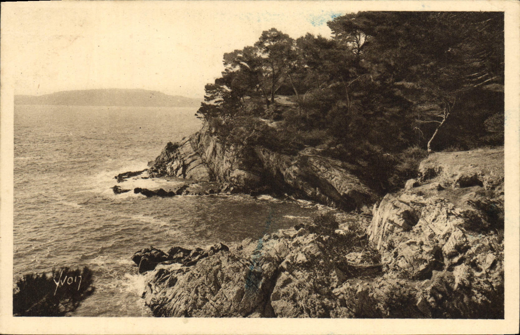 Calanques du Cap Brun — Côte d'Azur — Les Éditions d'Art YVONNE, Paris