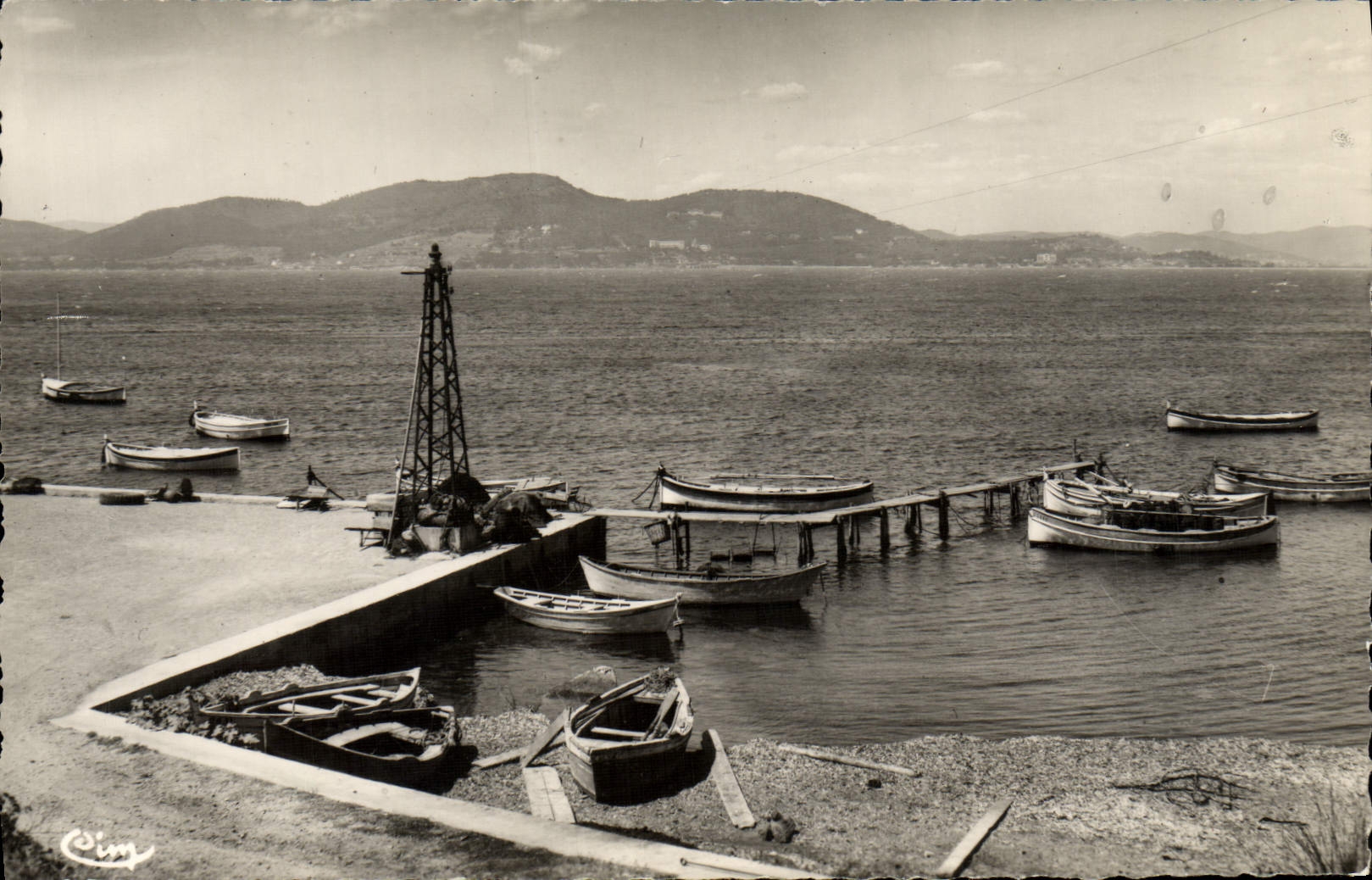 CPM Presqu'Ile de Giens Le petit port de la Madrague Bateaux