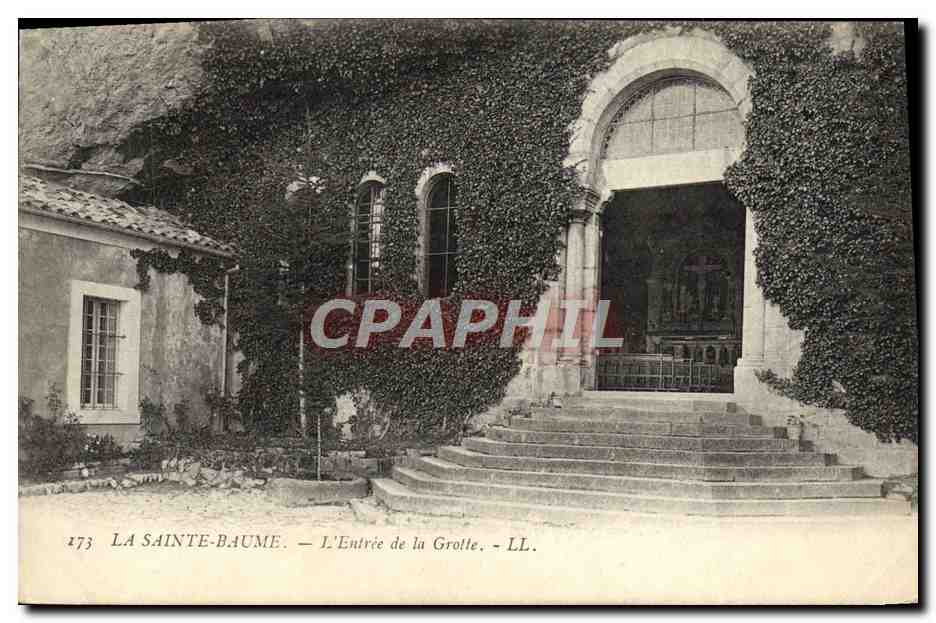 CPA La Sainte Baume L'Emtree de la Grolte