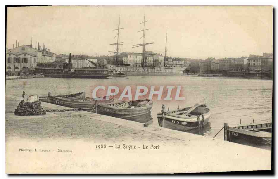 CPA La Seyne Le Port Bateaux