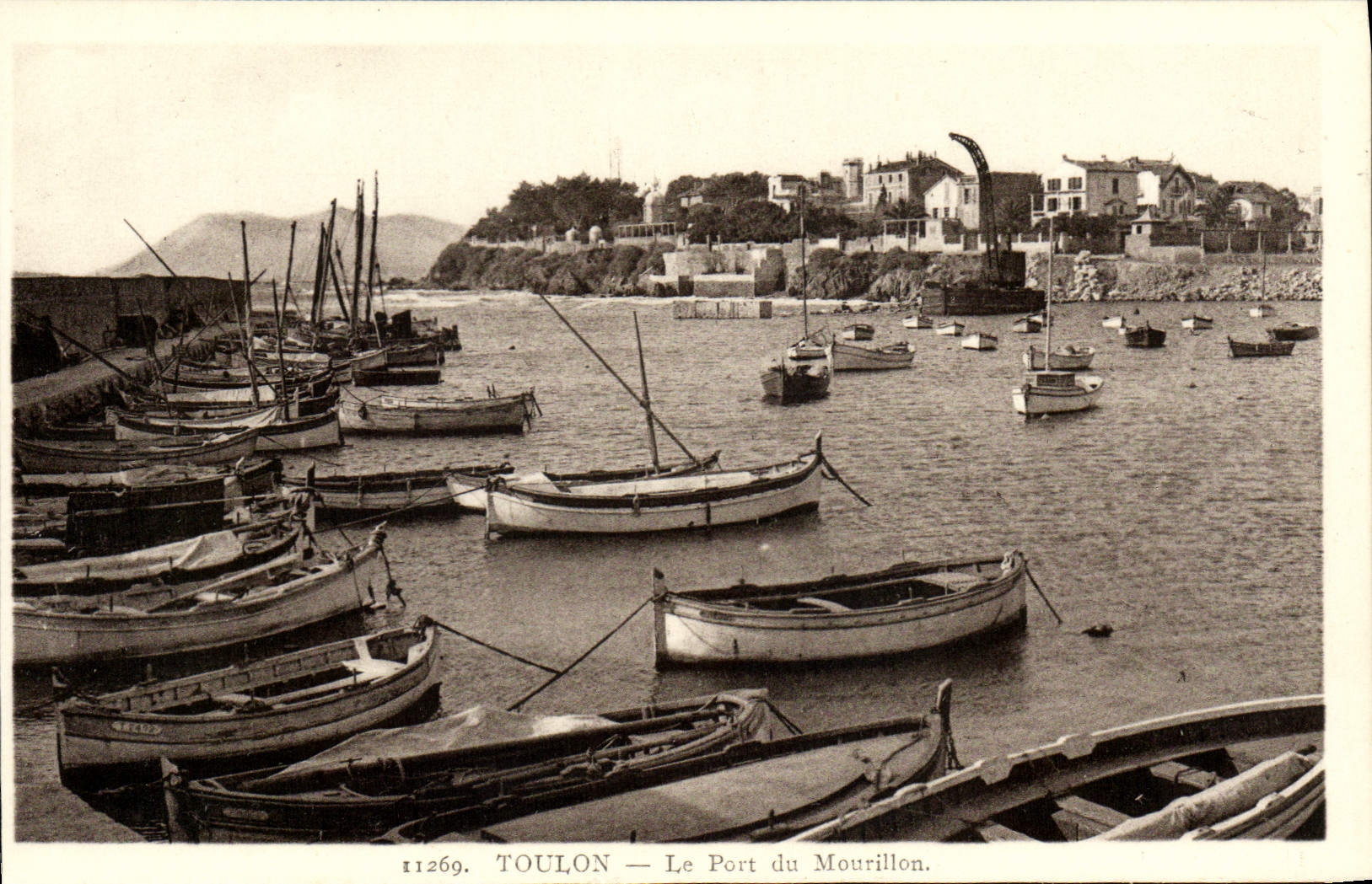 CPA Toulon Le Port Du Mourillon Bateaux
