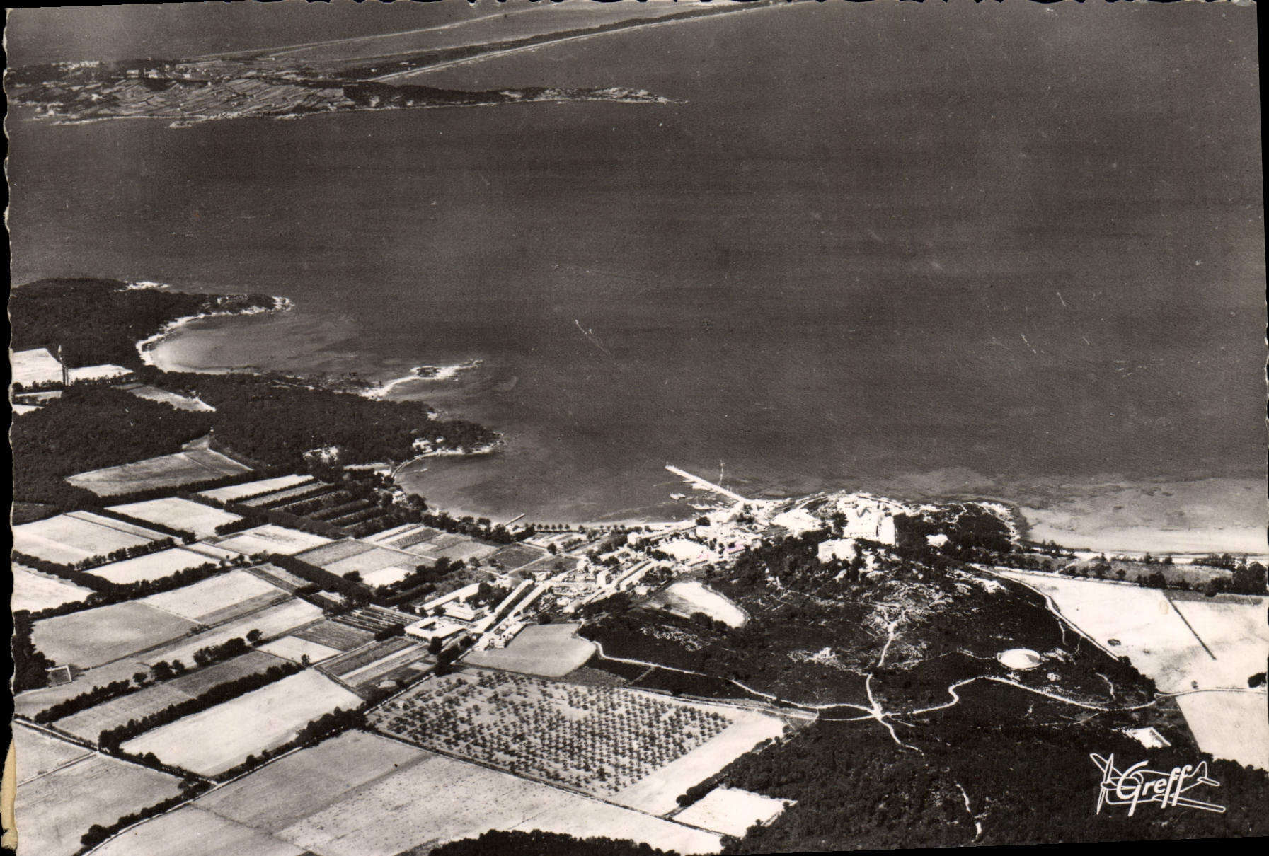 CPM Porquerolles Vue aerienne et la Presqu'lle de Giens