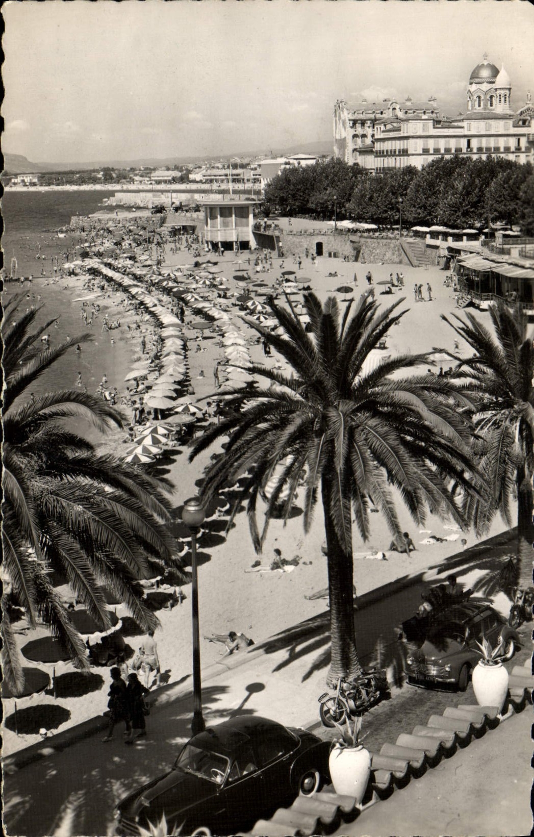 Saint-Raphaël - La Plage et les Palmiers — Éditions Gligny, n° 9019