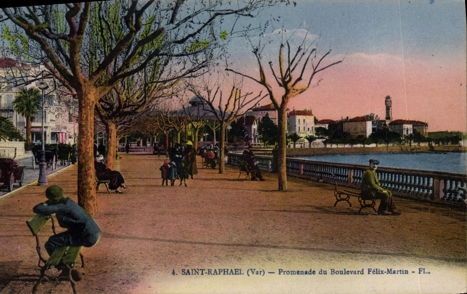 CPA Saint Raphael Promenade du Boulevard Felix Martin