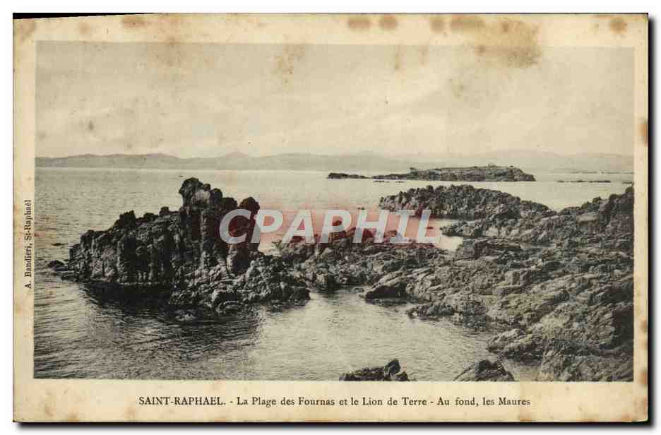 Saint-Raphaël - Strand der Fournas und der Löwe von Land - Im Hintergrund die Maures