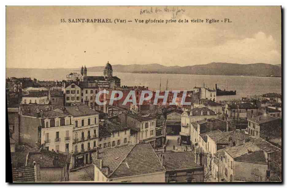 CPA Saint Raphael Vue Generale Prise de la Vieille Eglise