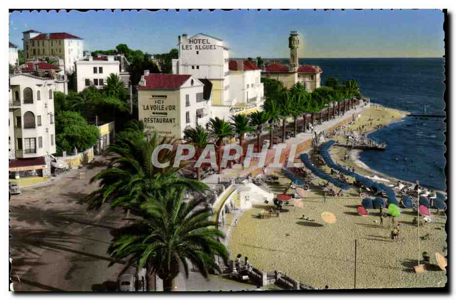 CPm Saint Raphael Le Bd Felix Martin et la Plage La Voile d'Or