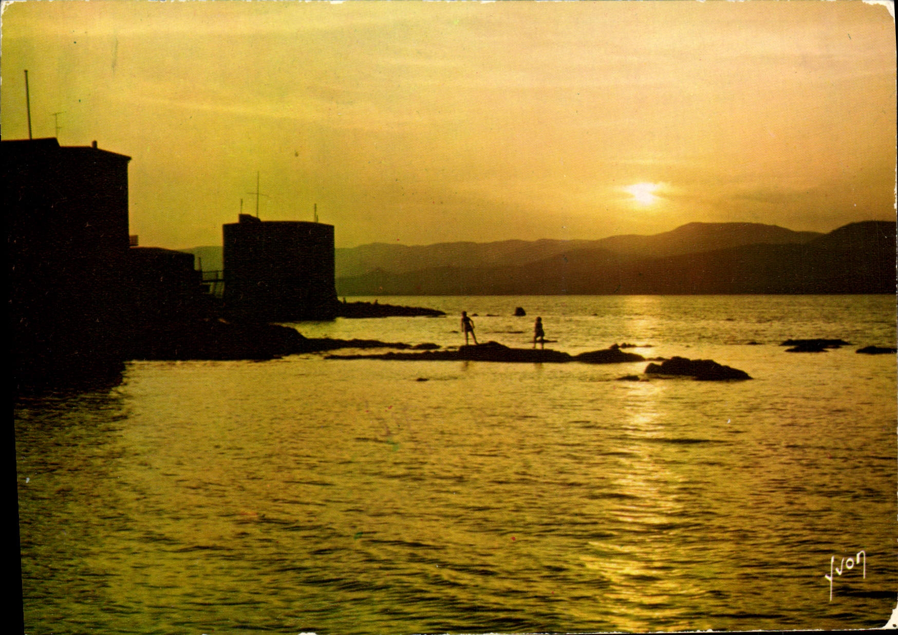 Coucher de soleil sur le Vieux Port — Saint-Tropez (Var) — Éditions d'Art Arcueil