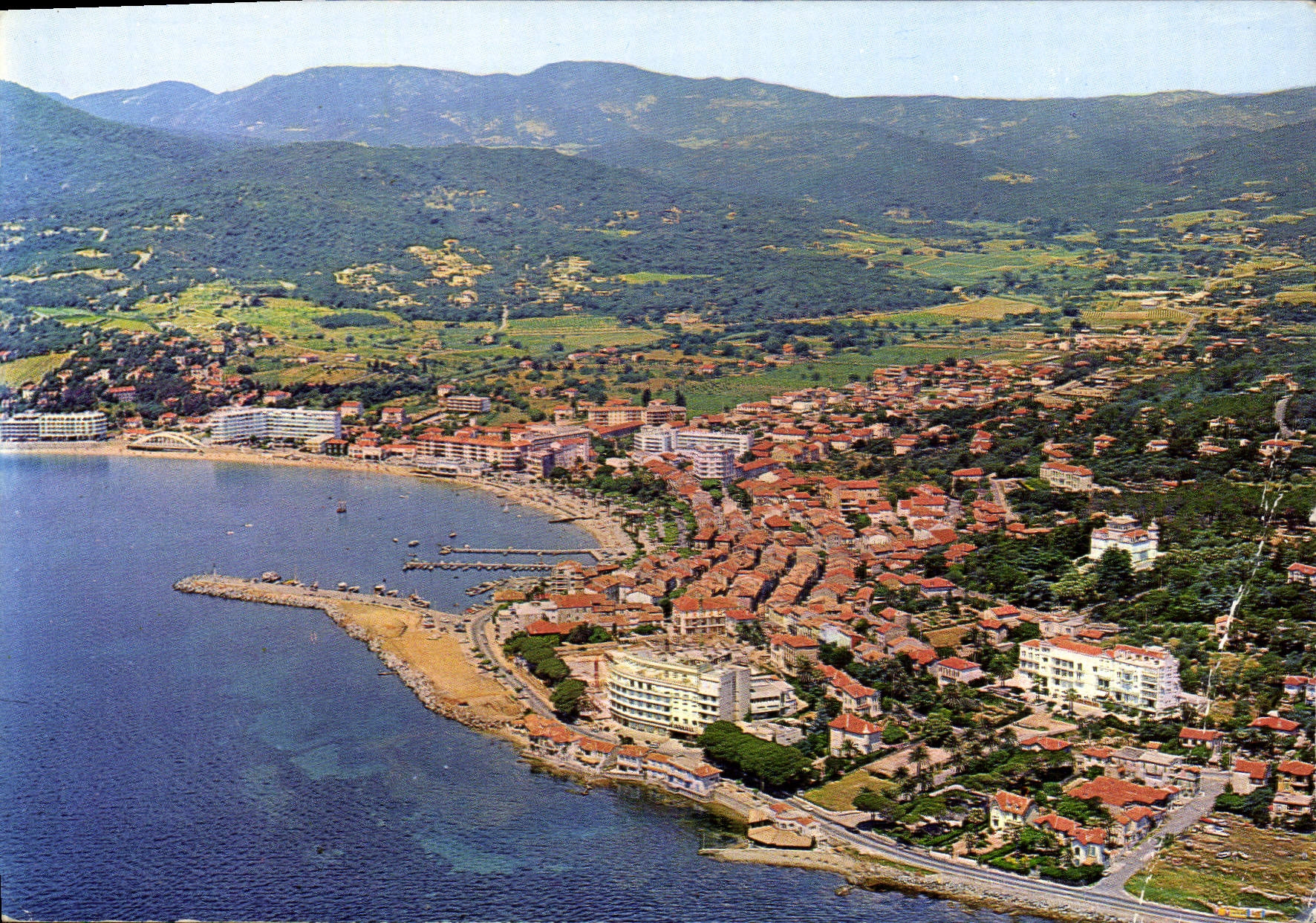 Sainte-Maxime — Vue générale — Éditions Vacances au Soleil
