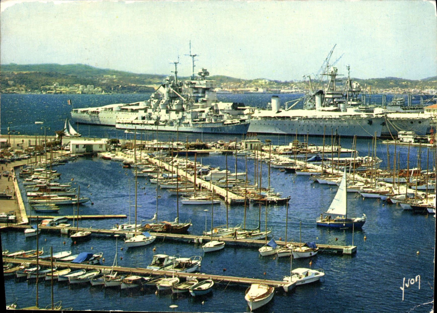 CPM Toulon Le Port et le Cuirase Jean Bart