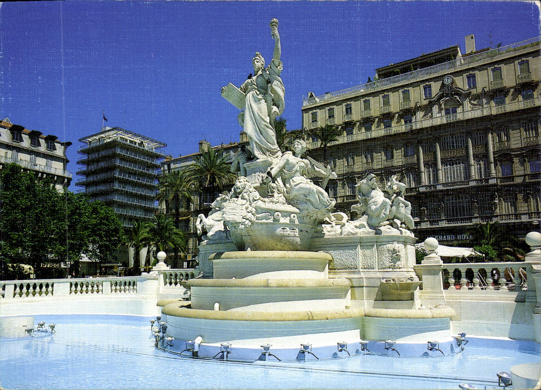 Toulon — Fontaine de la Liberté — Les Editions Aris, n°3555