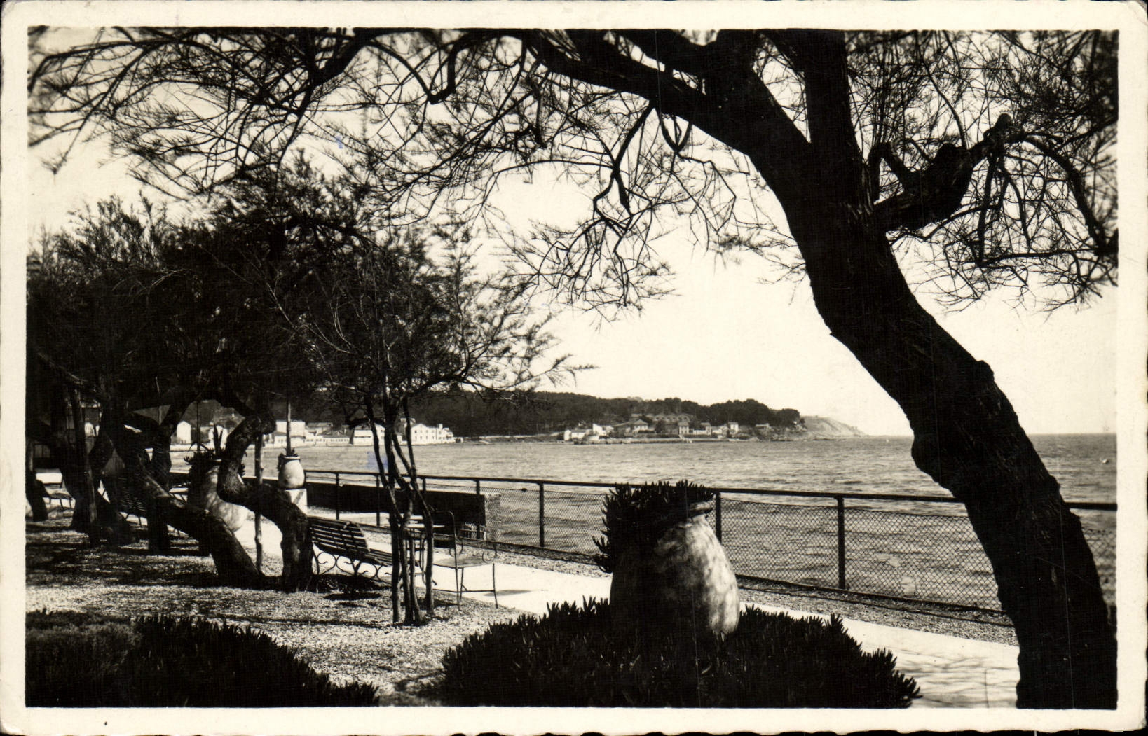 Environs de Toulon (Var) — Jolie Echappée vers les Sablettes — éditeur COATIEREAMP, n° 6456
