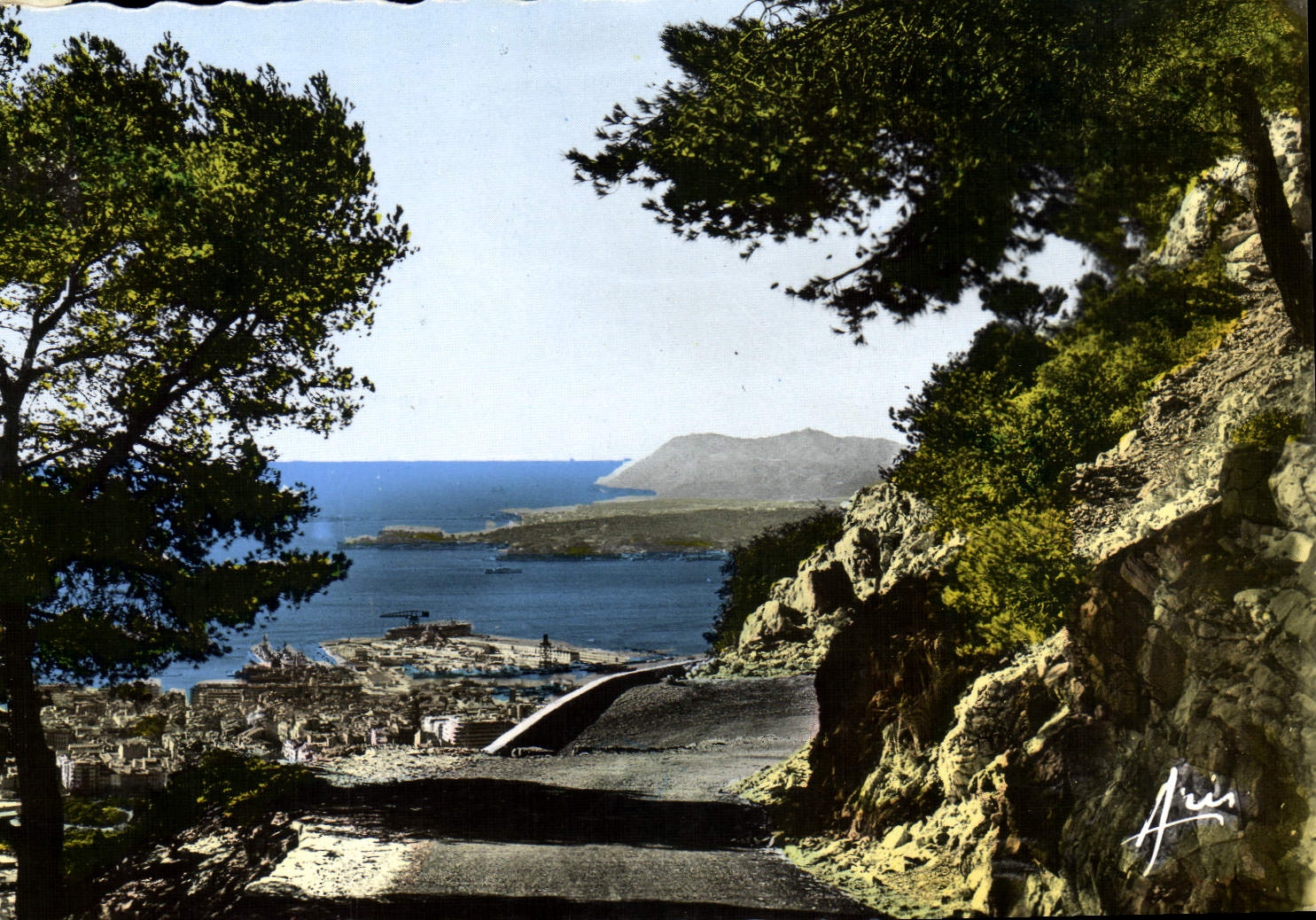 La Corniche du Faron — Vue de la Marine — Éditions ARIS