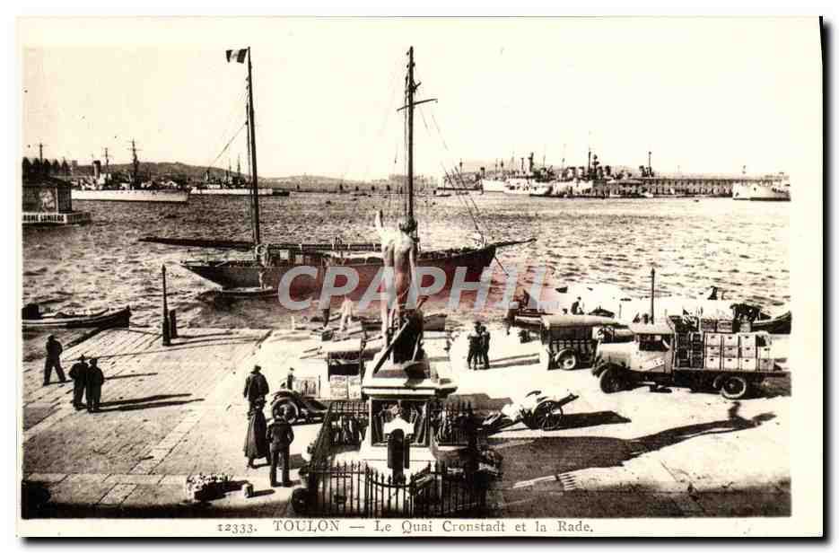 CPA Toulon Le Quai Cronstadt et la Rade Bateaux Camion