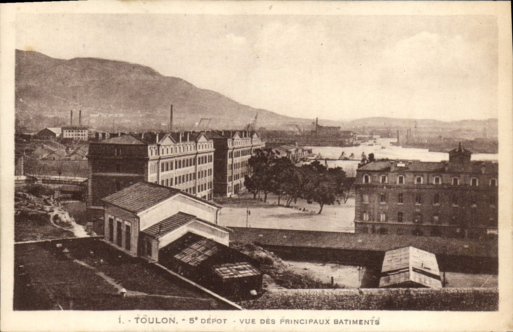 Toulon - 5e Dépot - Vue des principaux bâtiments