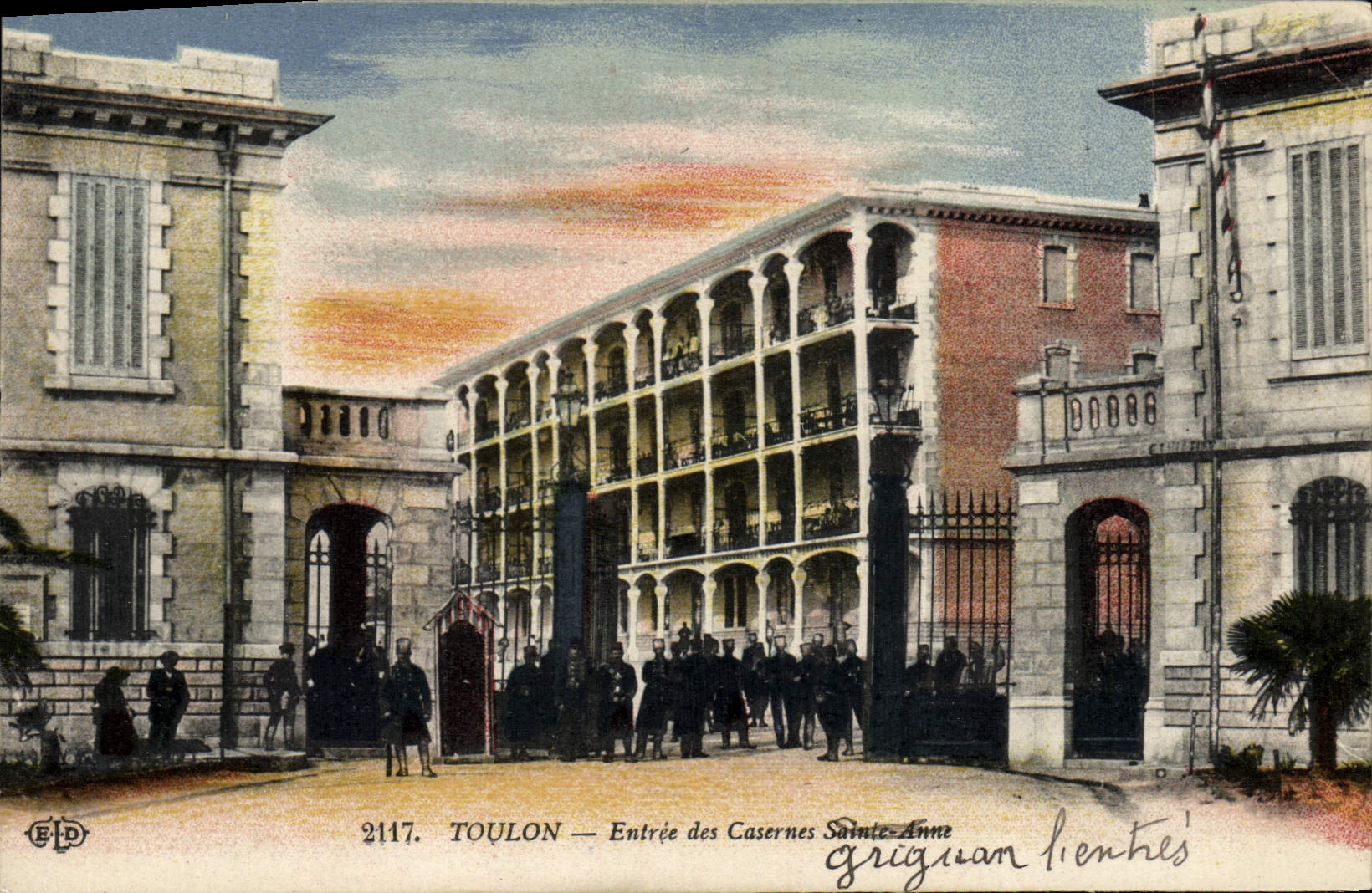 Toulon — Entrée des Casernes Sainte-Anne — Éditeur EID, n° 2117