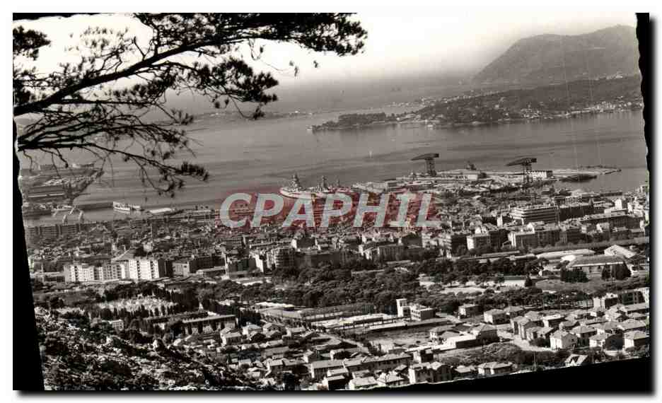 Vue générale sur la ville et la rade — Toulon — Éditions S.E.P.T. - 35, Barcello - Reproduction