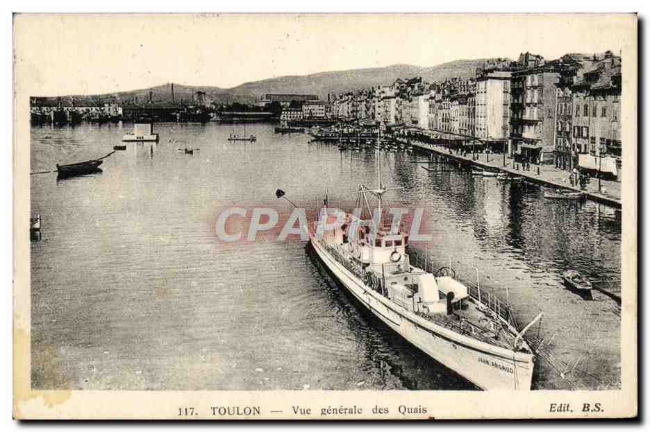 CPA Toulon Vue generale des Quais Bateau