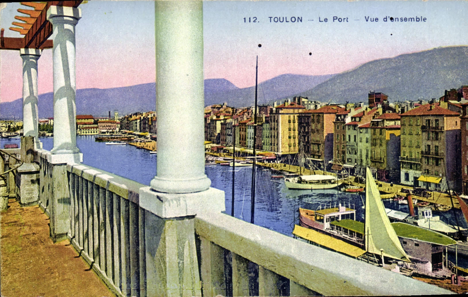CPA Toulon Le Port Vue d'ensemble 