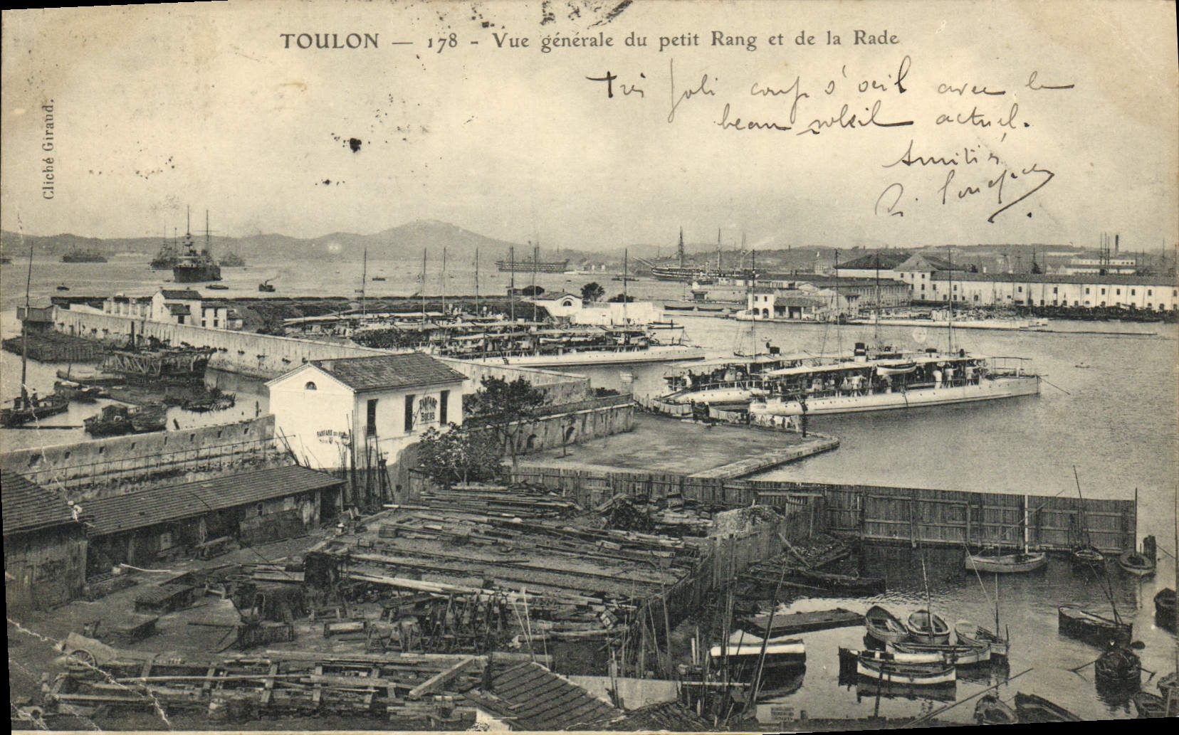 CPA Toulon Vue generale du Petit Rang et de la Rade Bateaux