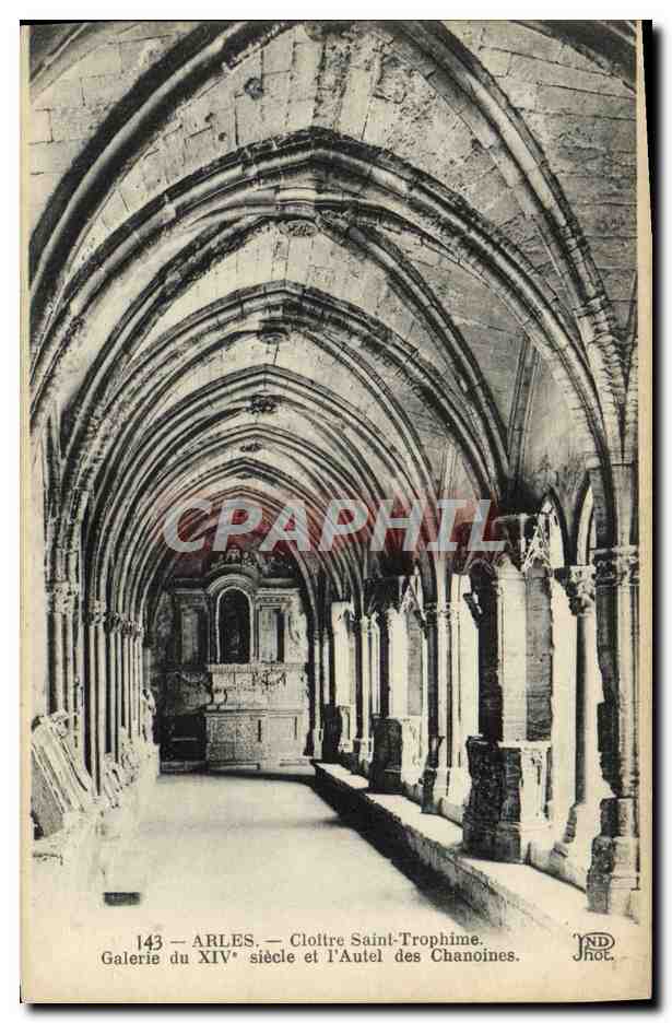 Arles — Cloître Saint-Trophime, Galerie des 14. Jahrhunderts und Altar der Kanoniker — JND Phot.
