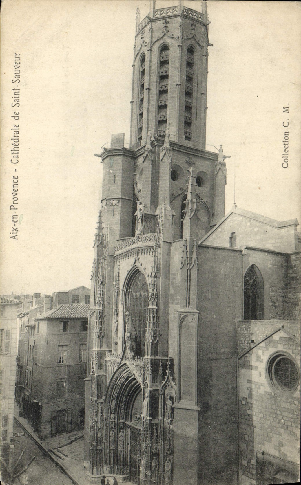 Cathédrale d'Aix-en-Provence — vue de la façade et de la tour — Collection C. M.