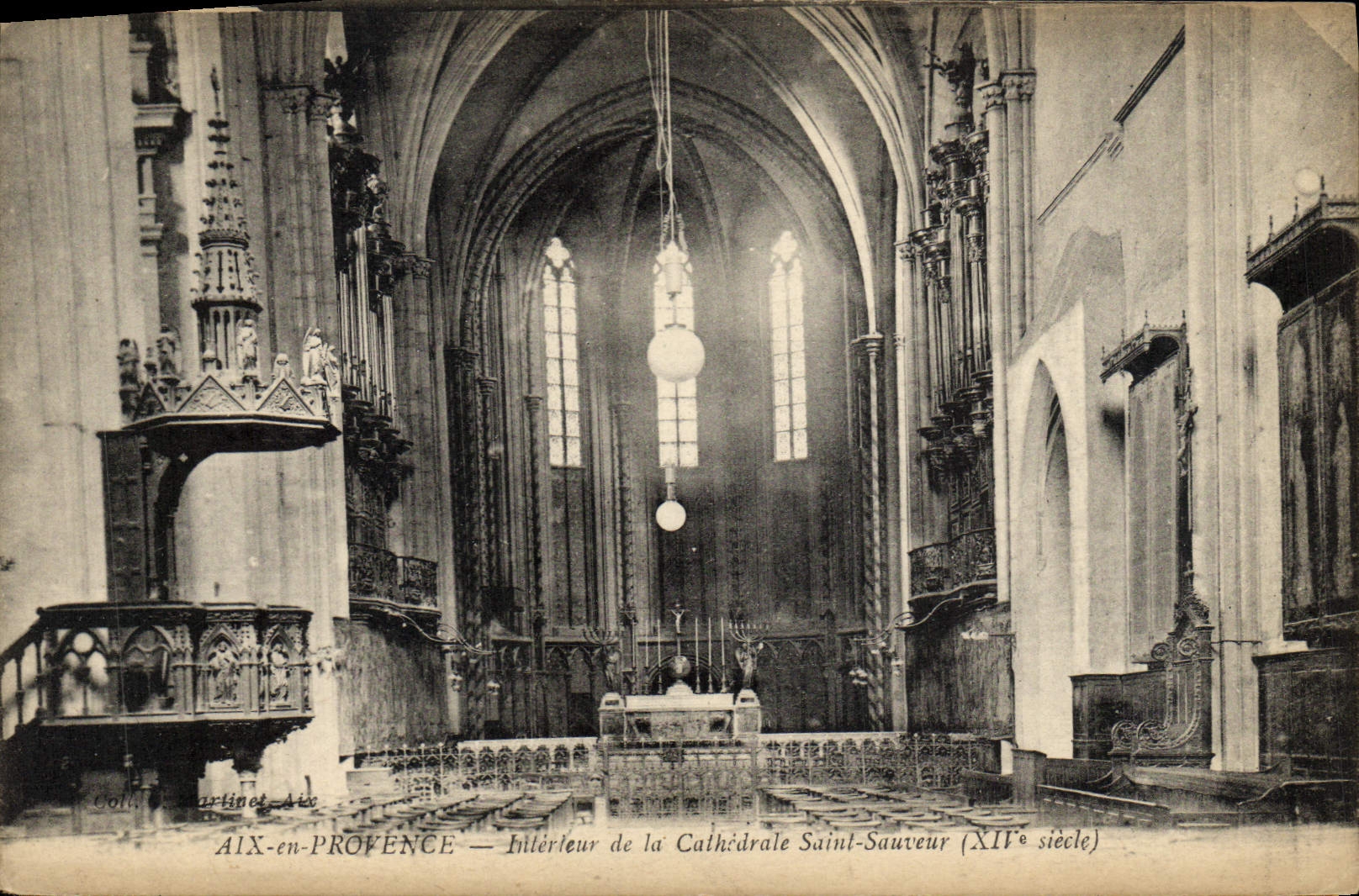 AIX-en-PROVENCE — Intérieur de la Cathédrale Saint-Sauveur (XIIe siècle) — Coll. Martinet-Aix