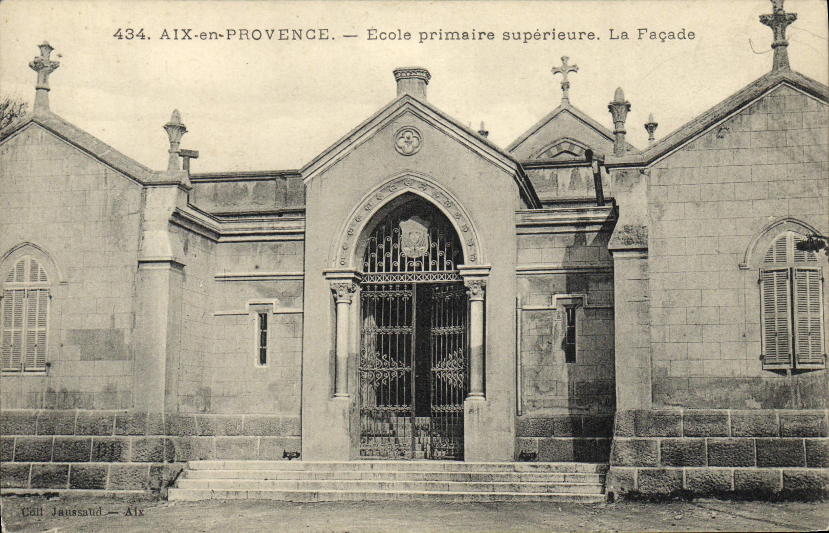 AIX-en-PROVENCE — École primaire supérieure. La Façade — Cail Jaussaud — Aix