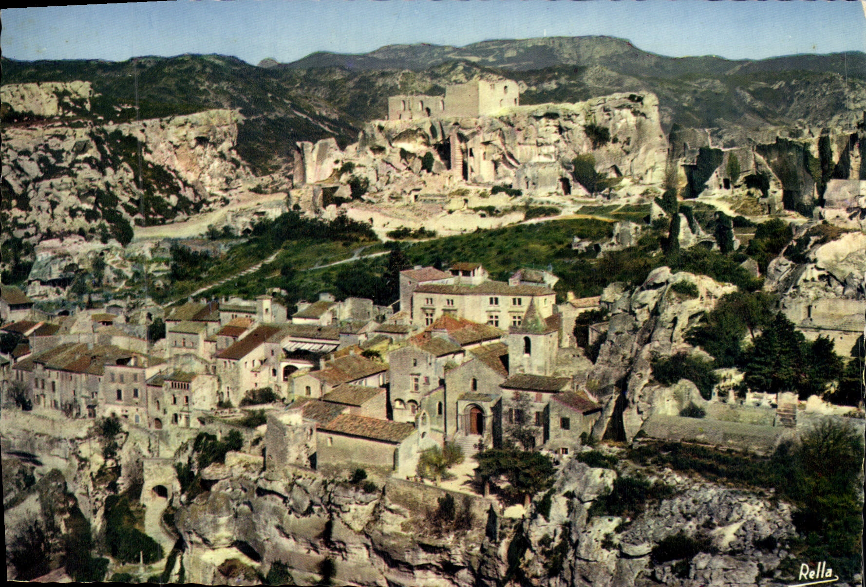 Les Baux-de-Provence — vue aérienne — Éditions Rella