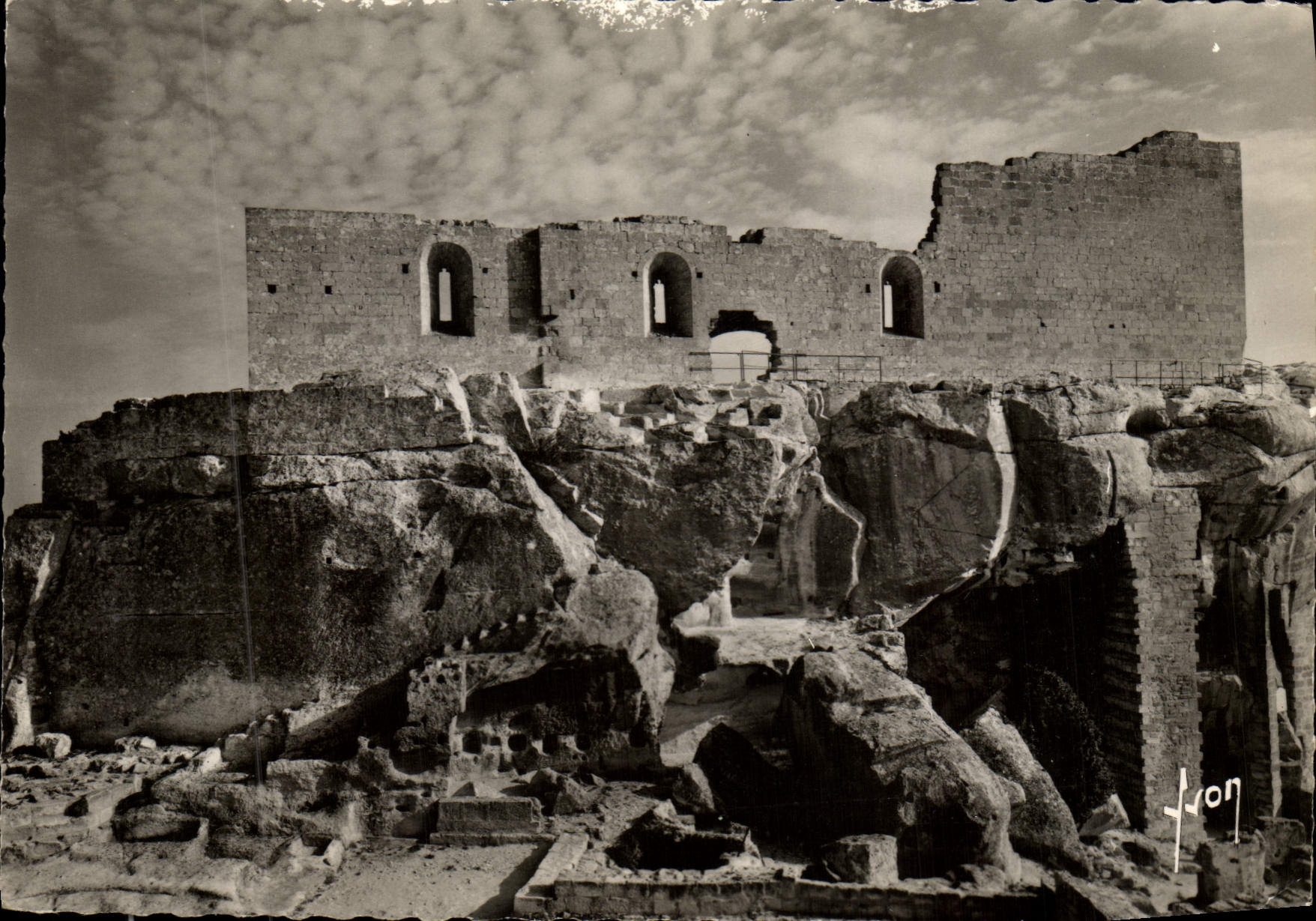 Les Baux (B.-du-R.) — Antike Ruinen auf Felsen — Editions d'Art Martel, n° I.B. 1108