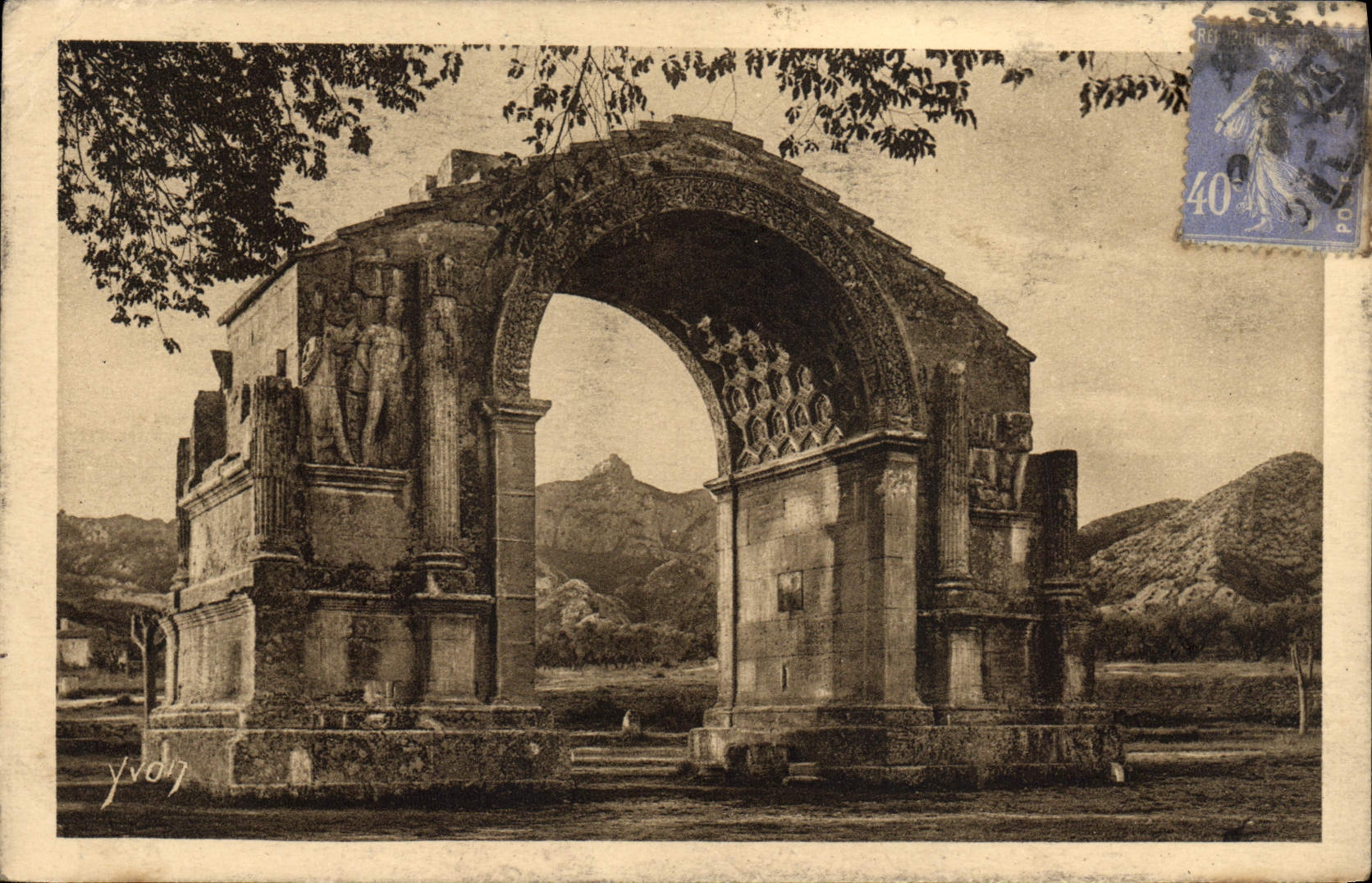 Arc de triomphe romain à Nîmes — Provence — éditeur La Douce France, n°7