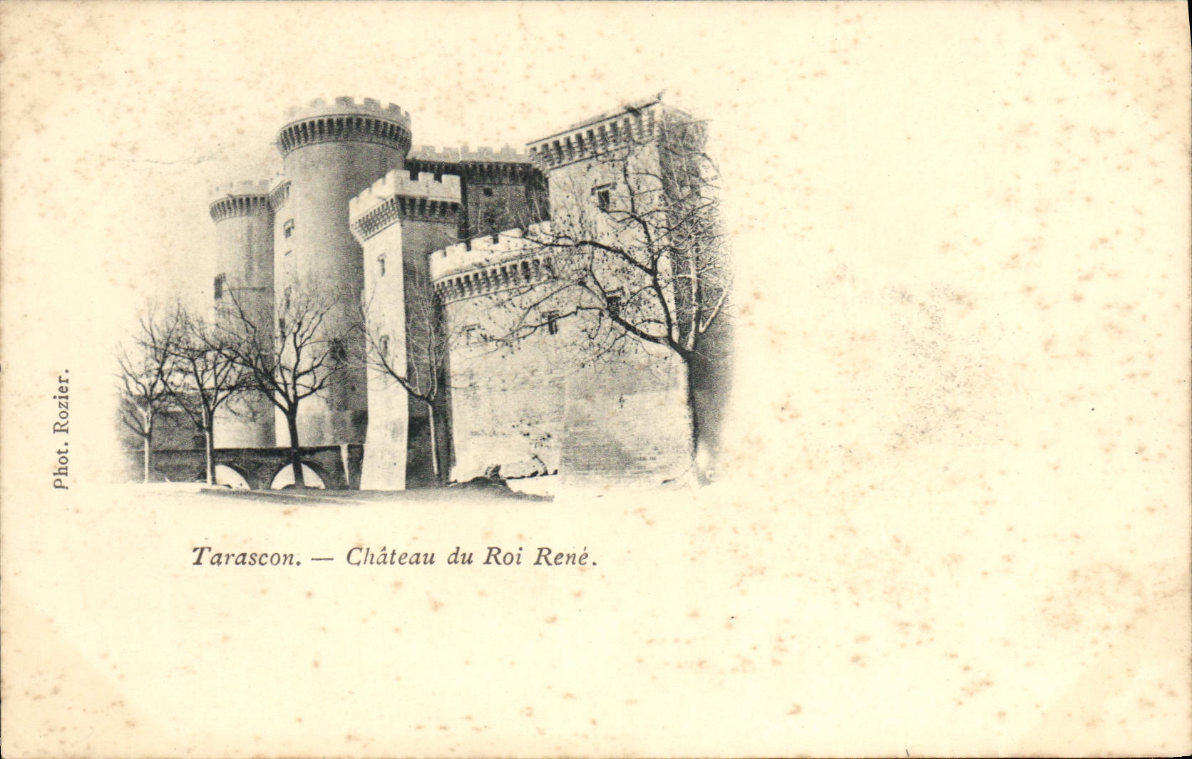 Tarascon — Schloss des Königs René — Phot. Rozier