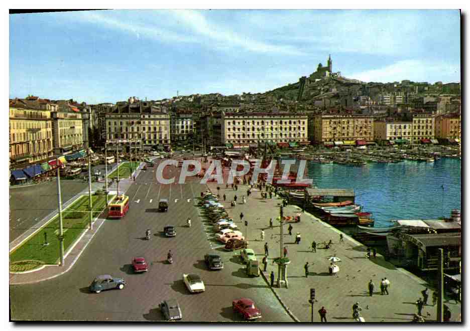 CPM Marseille Le Quai des Belges Au fond Notre Dame de la Garde